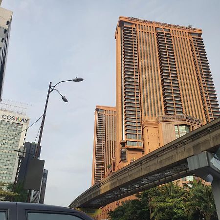 Moonlight Service Suite Kuala Lumpur Exteriör bild