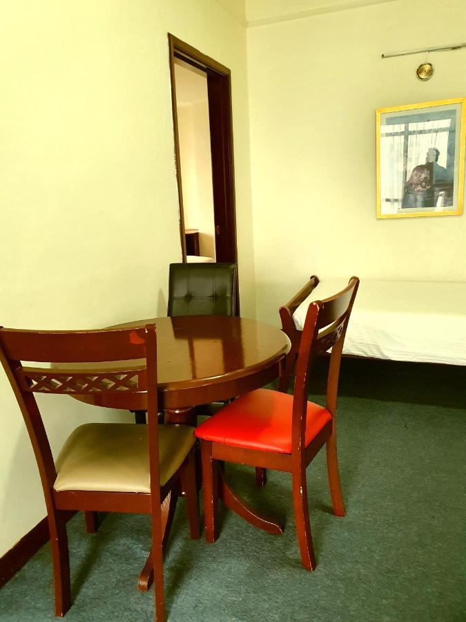 Moonlight Service Suite Kuala Lumpur Exteriör bild